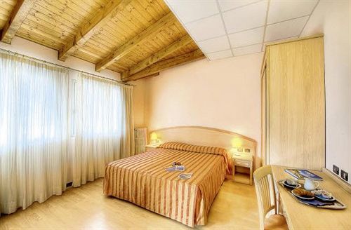 Hotel Residence Dei Fiori Baveno Exteriér fotografie